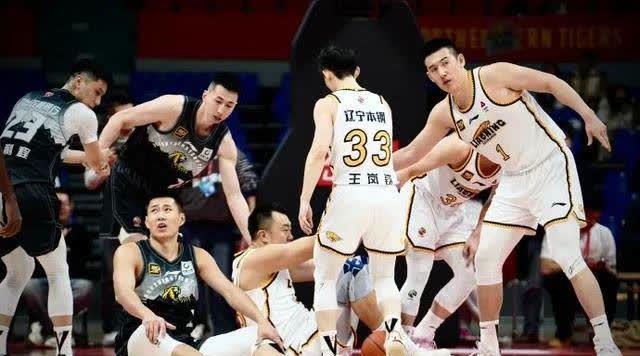 上海队惜败江苏队，遭遇两连败