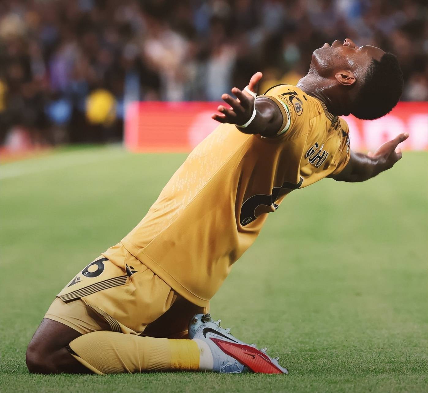 关于利物浦惨败客场,转会市场最后一搏运动准备启动!的信息 关于利物浦惨败客场,转会市场最后一搏运动准备启动!的信息