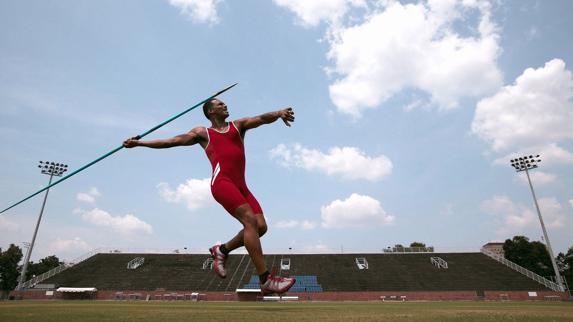 班凯罗全程高能输出，勇士强行终结广东队