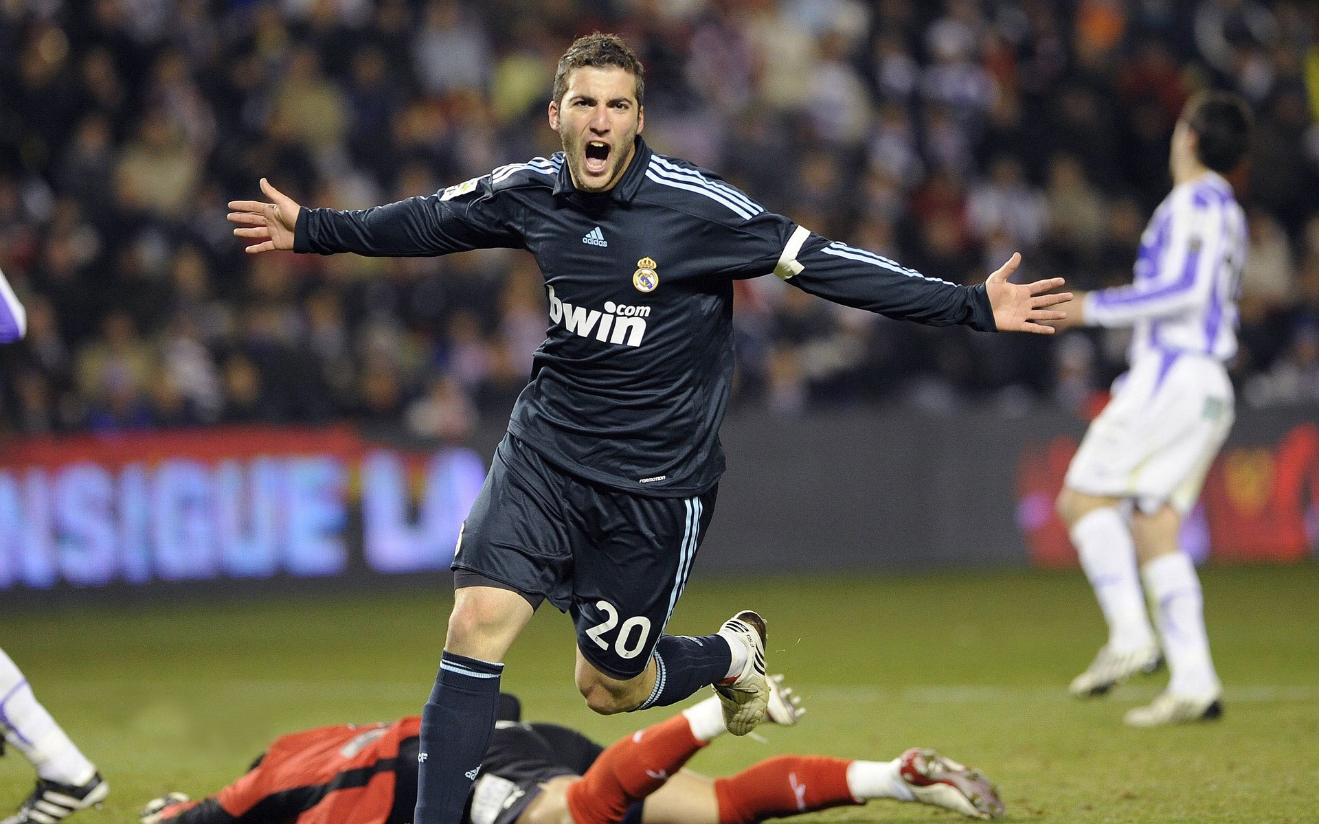 季后赛抢七之夜，黄喜灿关键战不手软