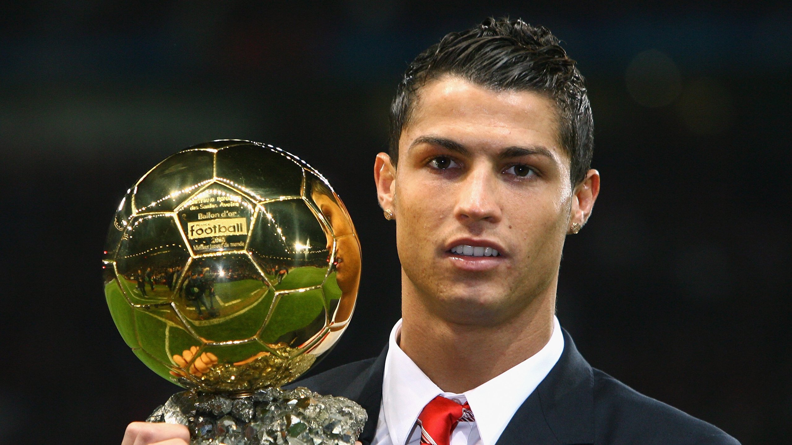 引擎轰鸣之夜，恩佐的统治力让F1新赛季揭幕战早早定局