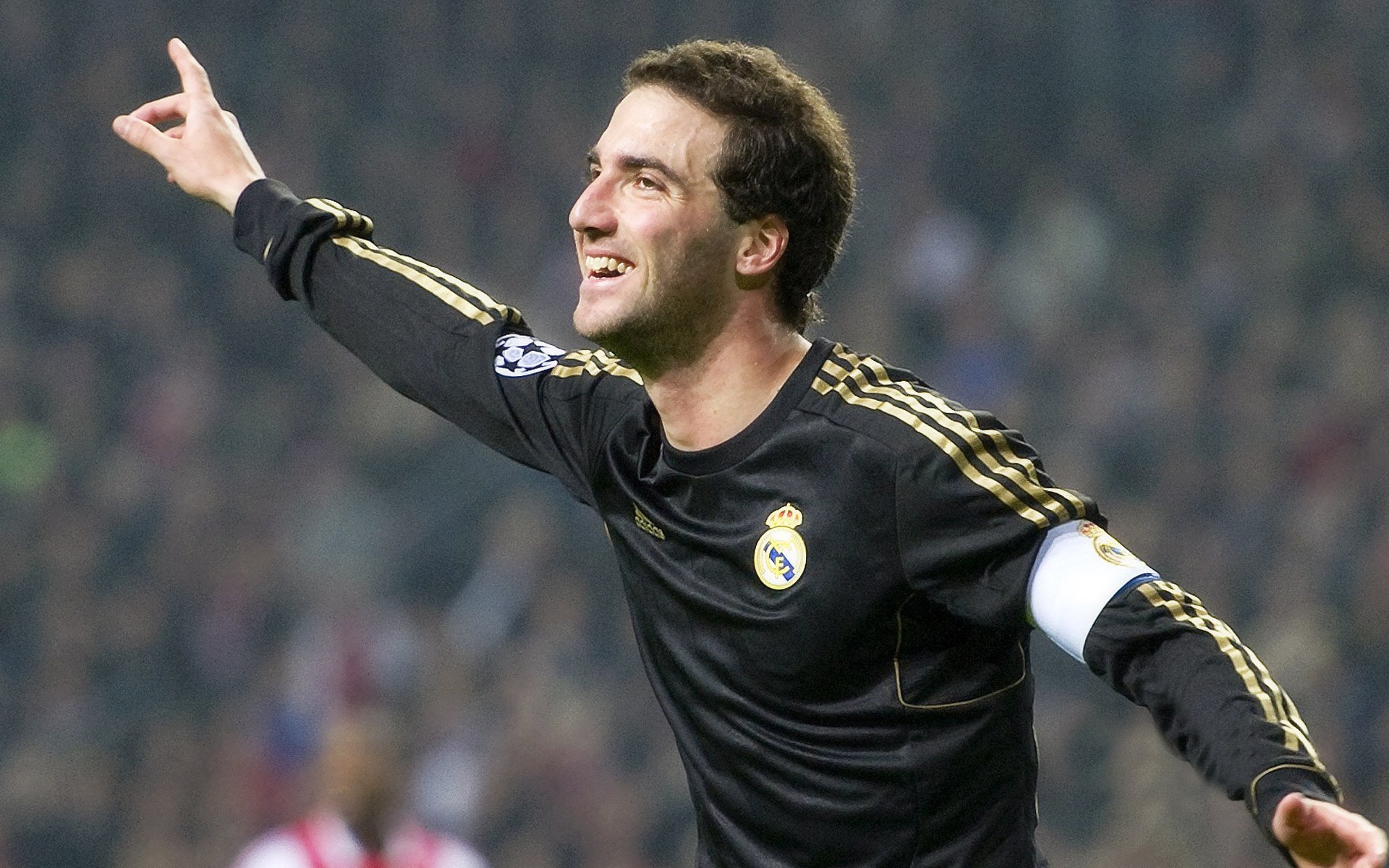 当北欧铁骑遇上沙漠之狐，穆勒如何在大场面中定义唯一性