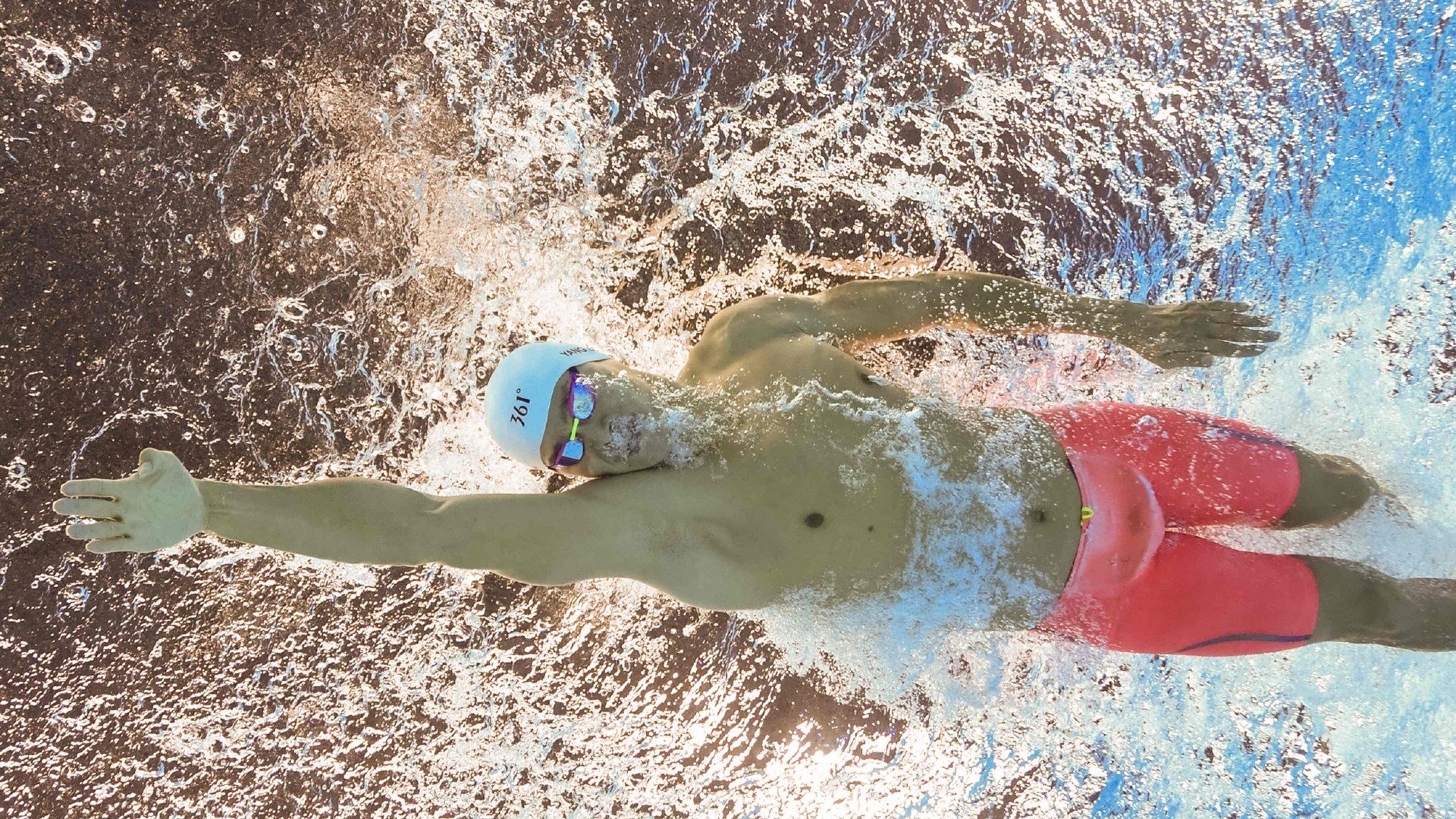 戈麦斯独造三球，德国战车鏪战桑巴军团，世界杯经典再现